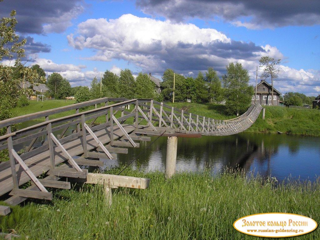 Висячий деревянный мост. Олонец