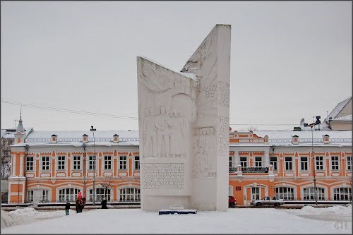 Памятник героям Октябрьской Революции и гражданской войны 1918 года. Вологда