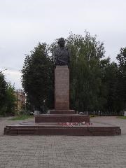 Кострома. Памятник А.А. Новикову