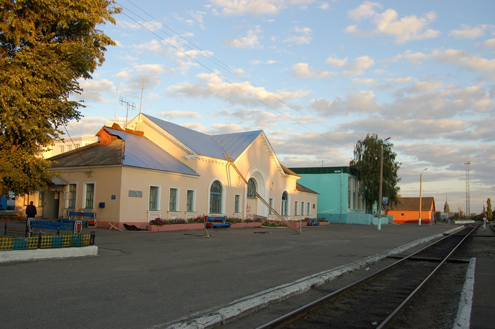 Железнодорожный вокзал. Ливны