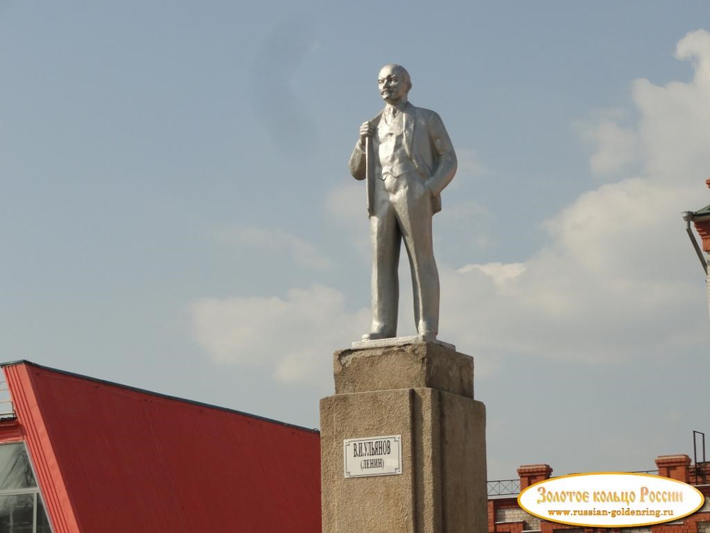 Памятник Ленину. Ливны
