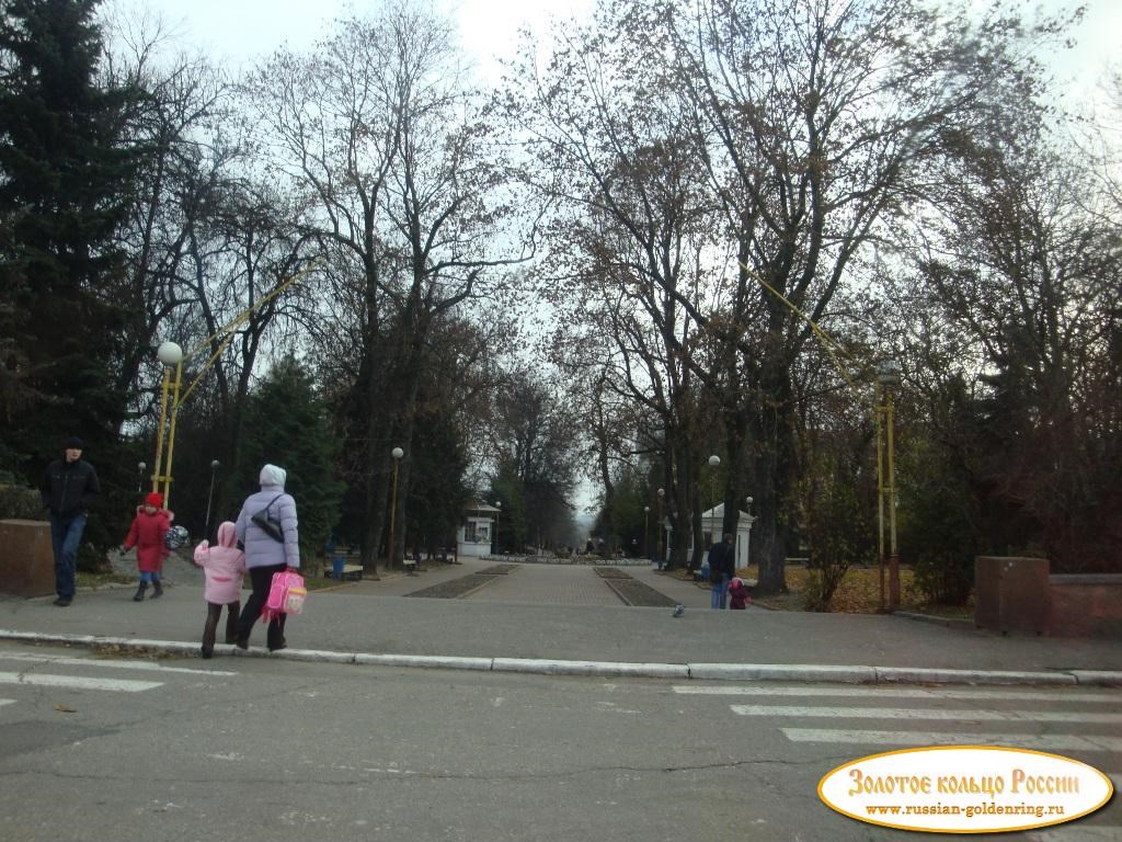 Круглый сквер (площадь Карла Маркса). Брянск