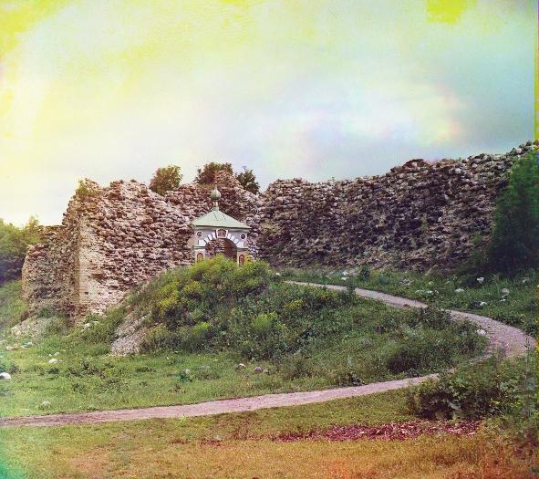 Старая Ладога. Рюриковские укрепления вокруг церкви Св. Георгия. 1909 год.