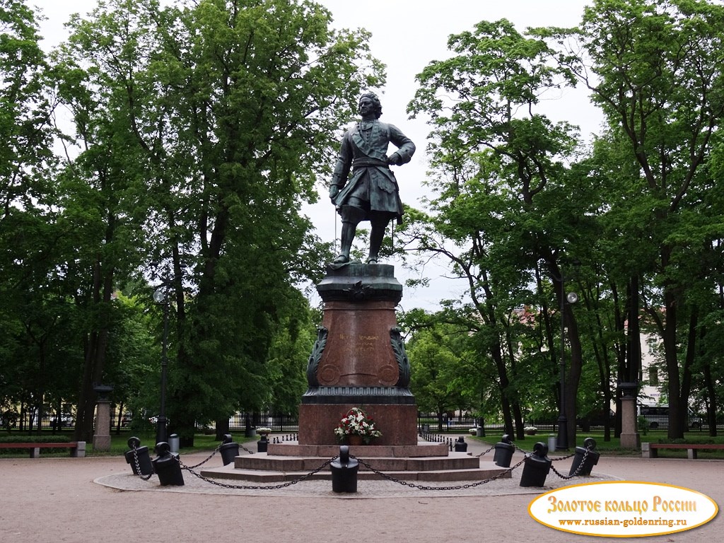 Памятник Петру I в Кронштадте. Санкт-Петербург