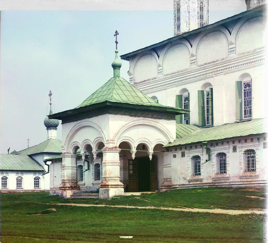 Ярославль. Вход в летнюю церковь Федоровской Божьей Матери. 1911 год.