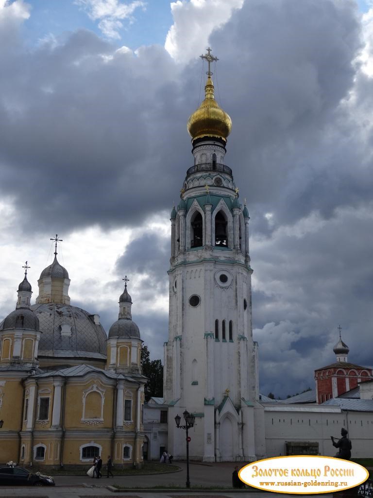 Колокольня Софийского собора Вологда колокола