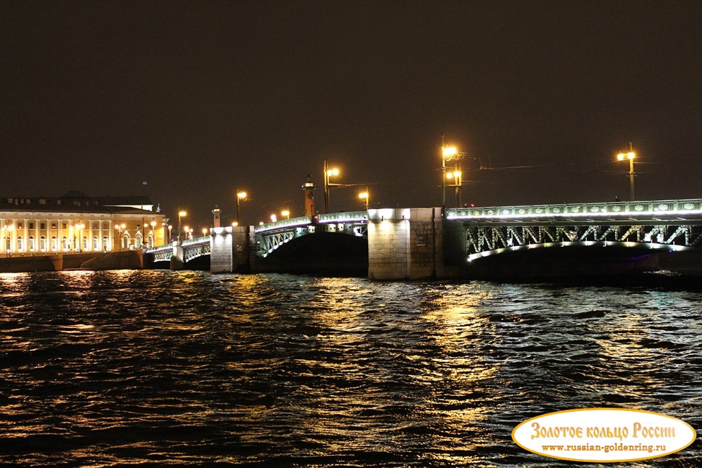 Река Нева. Дворцовый мост