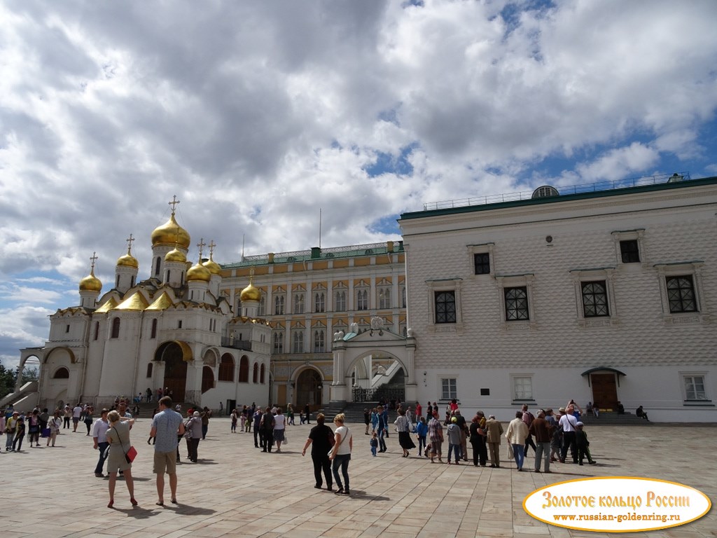 Московский кремль. Соборная площадь