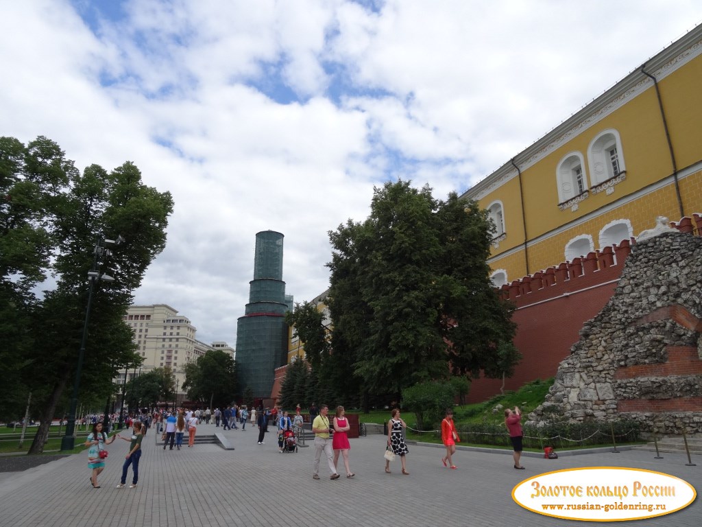 Александровский сад. Центральная аллея