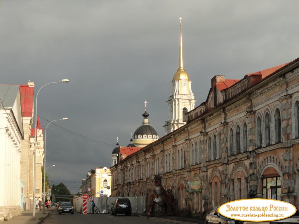 Исторический центр города. Гостиный двор