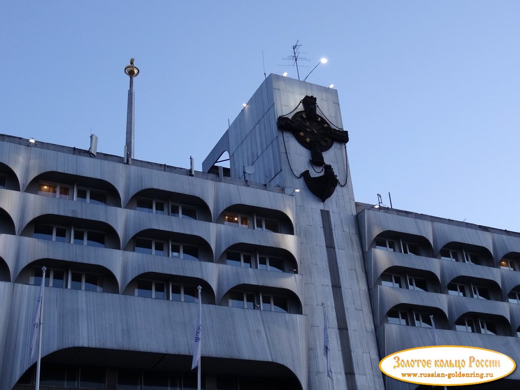 Морской вокзал (старое здание). Часы
