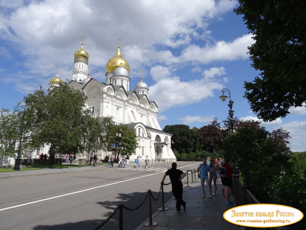 Московский кремль. Боровицкая улица