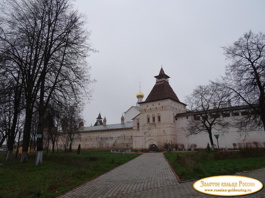 Ростовский Кремль. Вид со стороны Советской площади