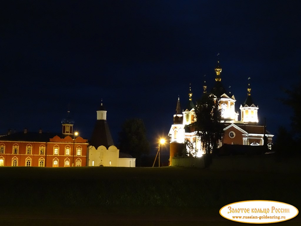 Коломенский Кремль. Брусенский монастырь в вечернее время