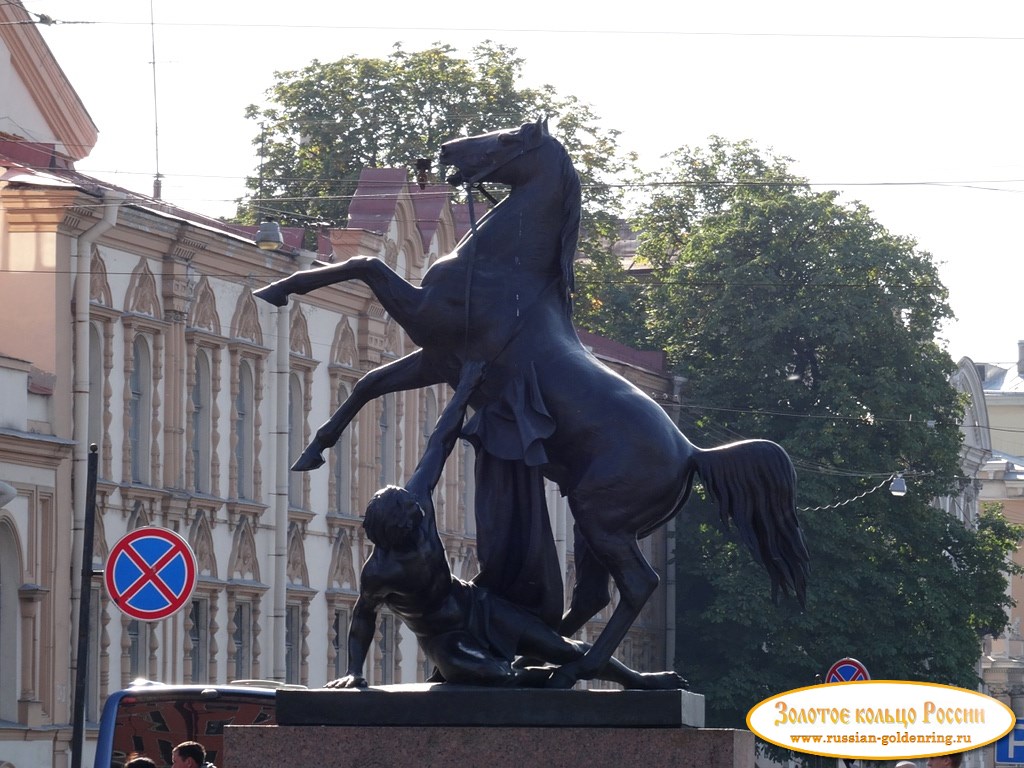 Аничков мост. Укротитель коня (юго-восточная скульптура)