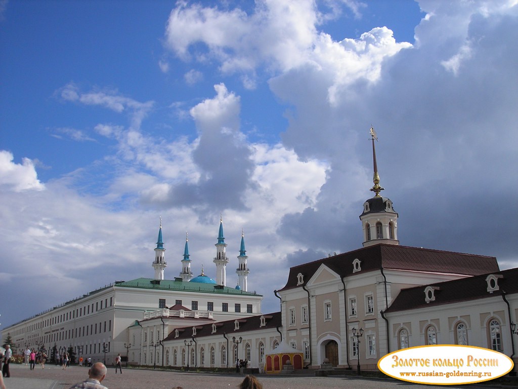 Казанский кремль. Вид со стороны Губернаторского дворца