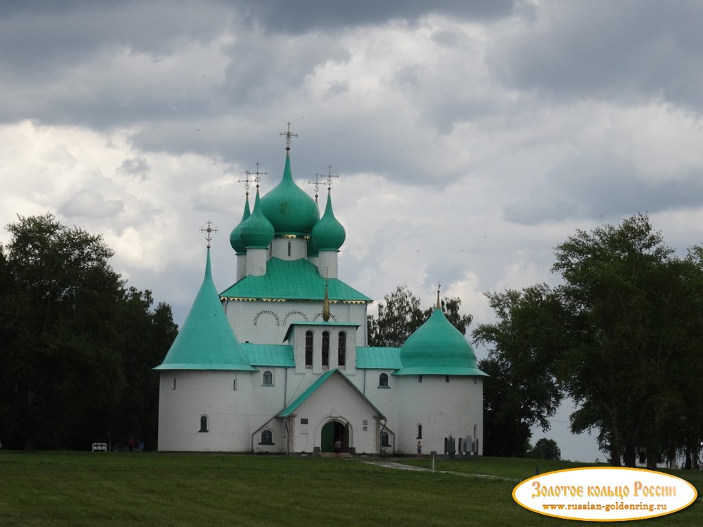 Храм Сергия Радонежского на Куликовом поле. Вид со стороны трассы