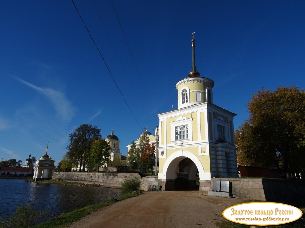 Нило-Столобенская пустынь (Нилова пустынь). Светлицкая башня