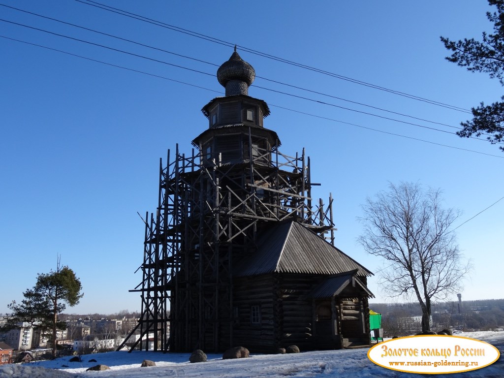 Церковь Вознесения Господня (деревянная). Церковь ранней весной