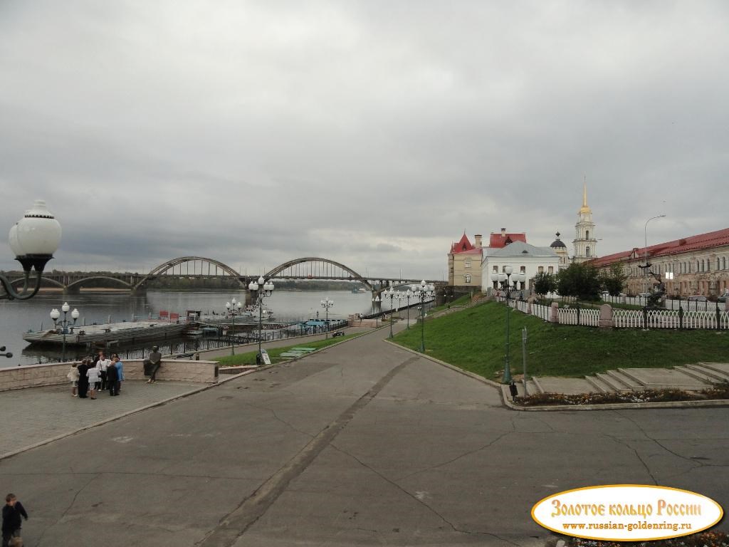 Волжская набережная. Спуск к пристани