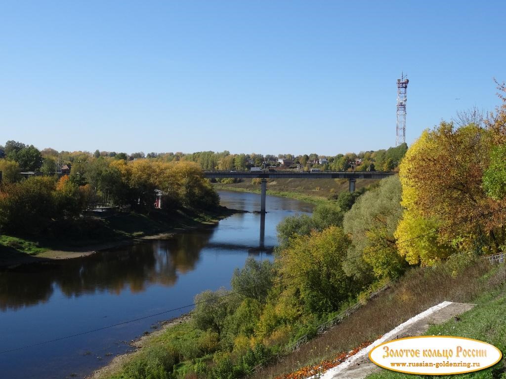 Река Волга. Новый мост