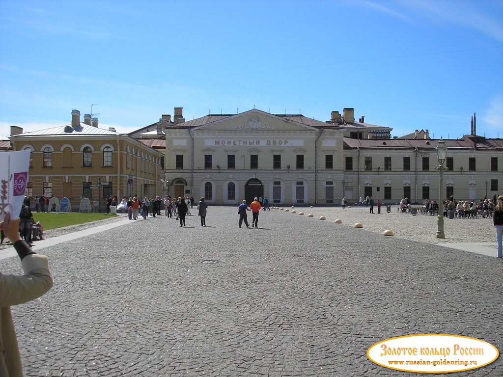 Петропавловская крепость. Соборная площадь