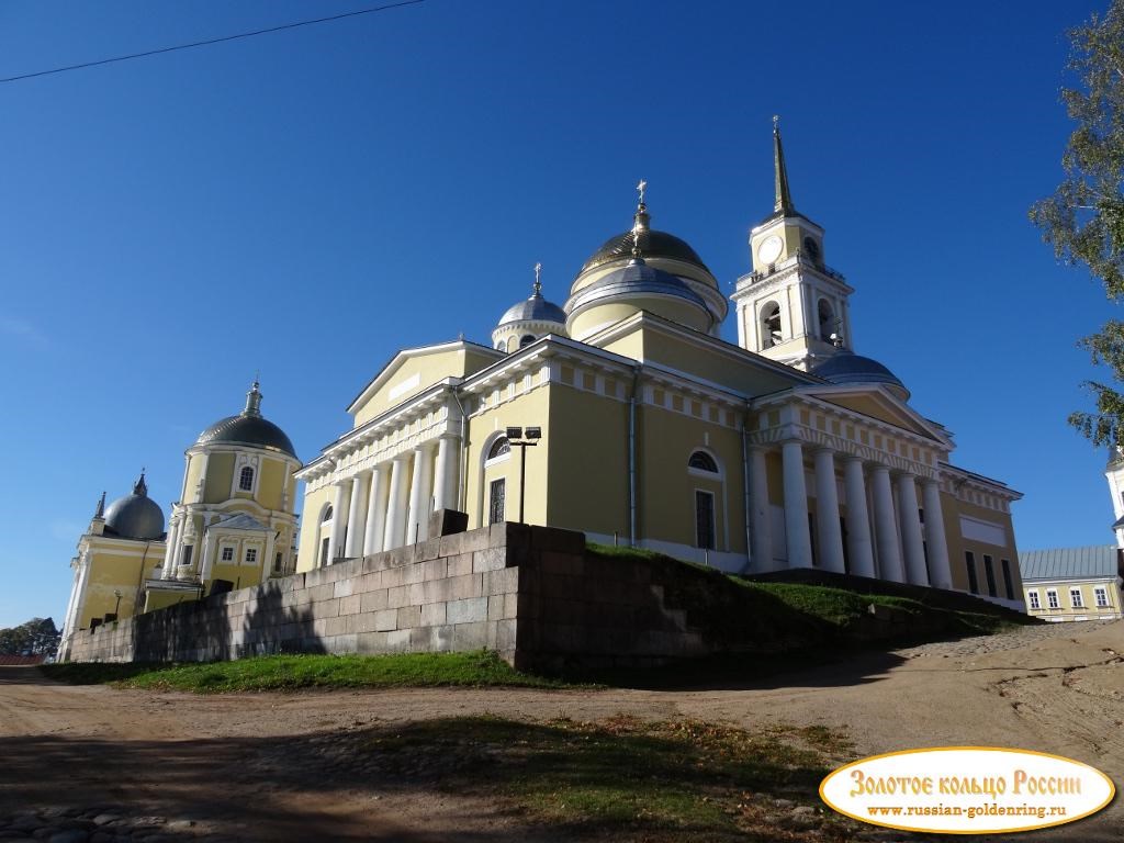 Нило-Столобенская пустынь (Нилова пустынь). Богоявленский собор и церковь Преподобного Нила