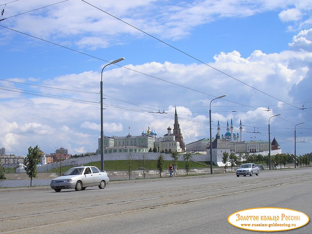 Казанский кремль. Вид с моста