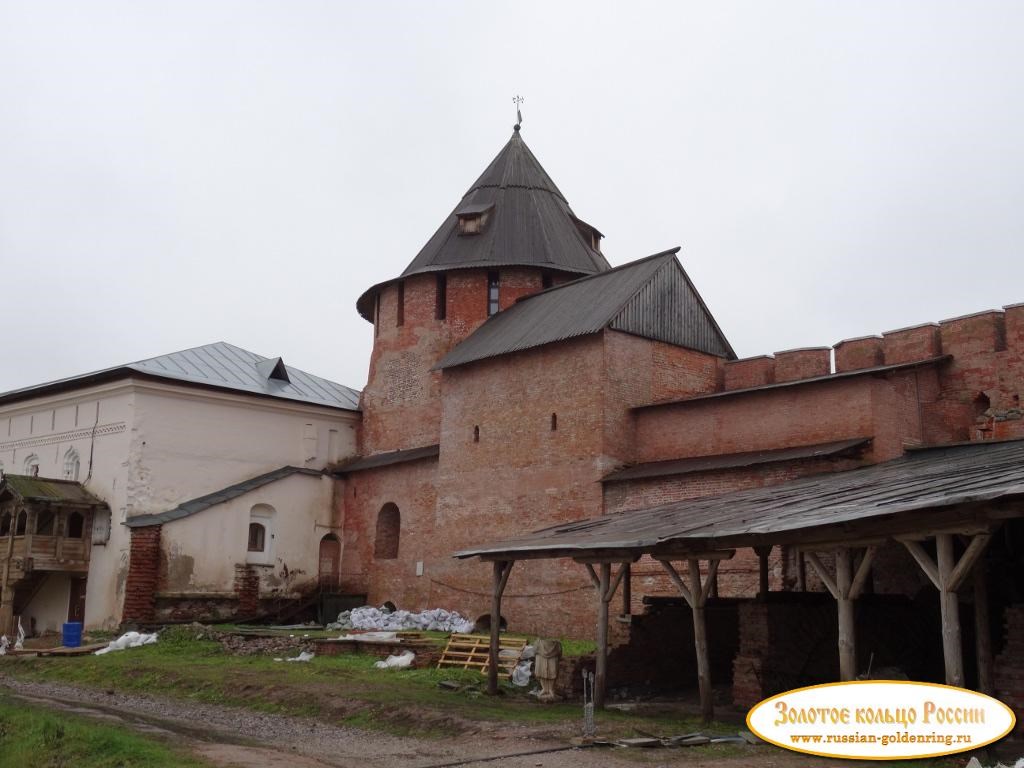Новгородский Детинец (кремль). Митрополичья башня