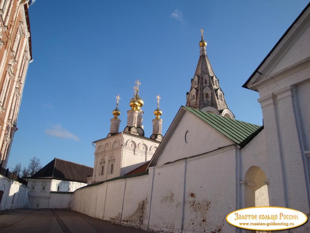 Рязанский Кремль. Стены Спасского монастыря