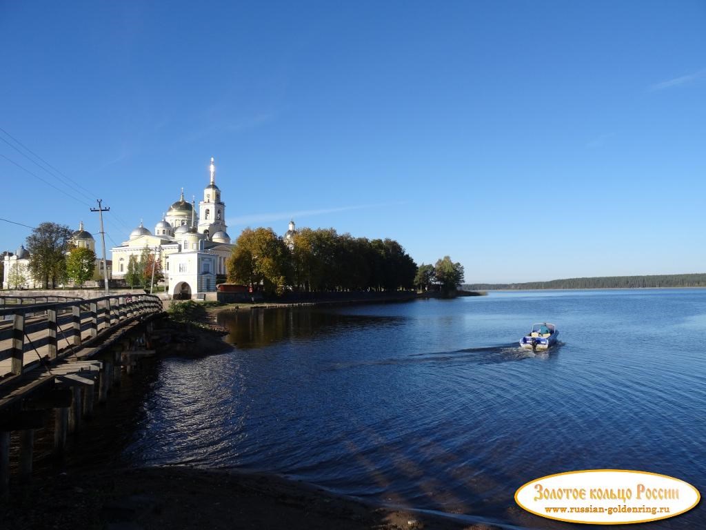 Нило-Столобенская пустынь (Нилова пустынь). Утренний пейзаж