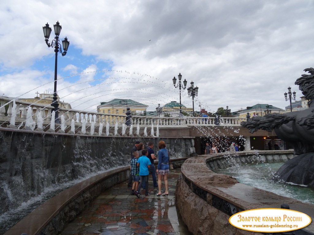 Александровский сад. Водяной коридор