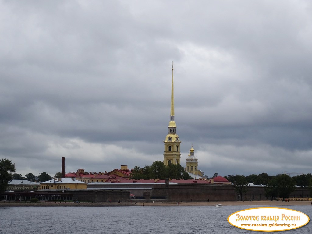 Стрелка Васильевского острова. Вид на Петропавловскую крепость