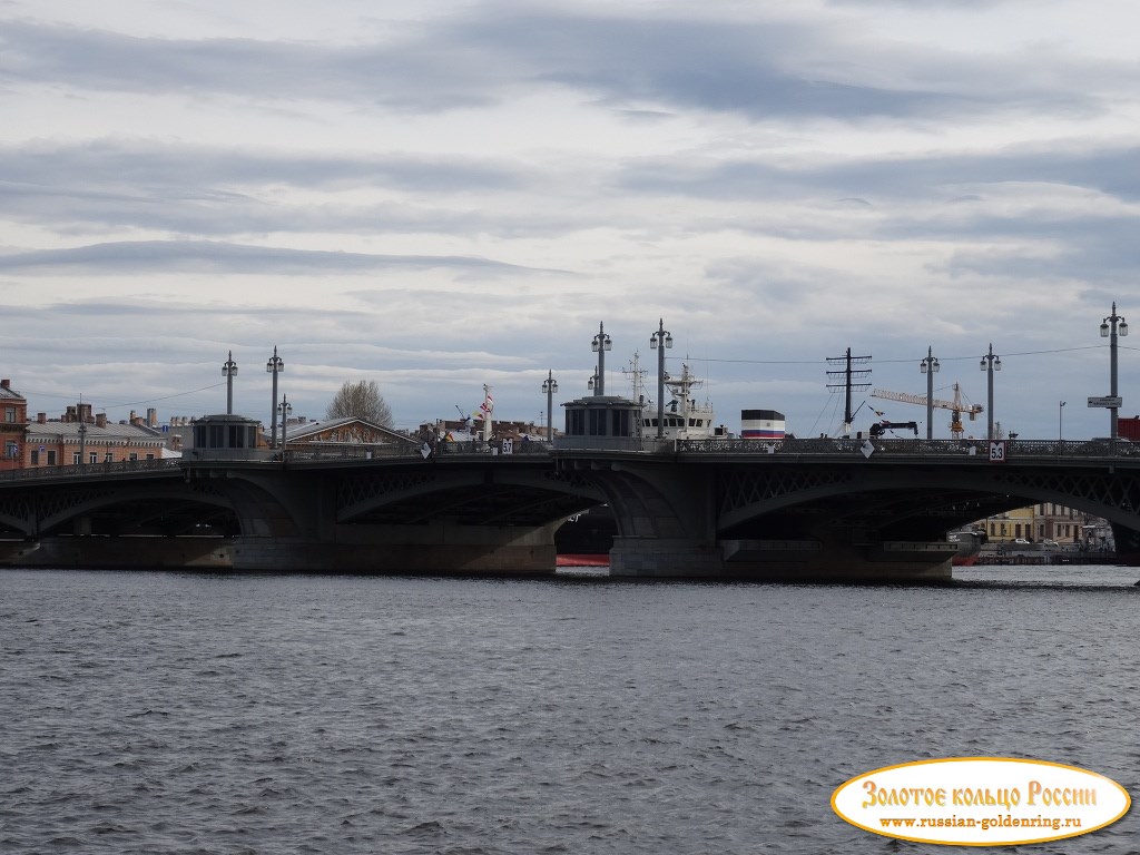 Благовещенский мост. Центральный разводной пролёт