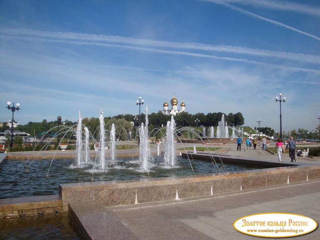 Парк фонтанов. Танцующие фонтаны