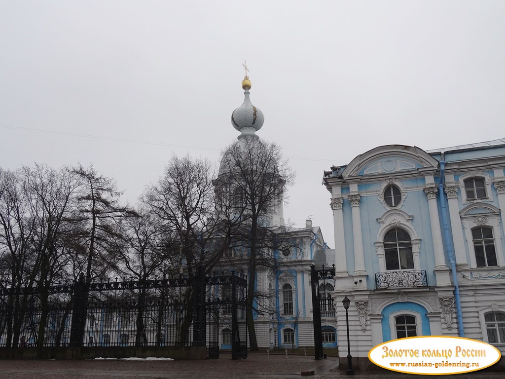 Смольный монастырь. Юго-западная башня