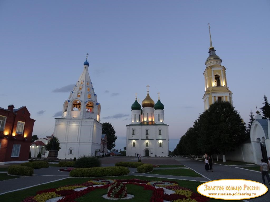 Коломенский Кремль. Вечер на Соборной площади