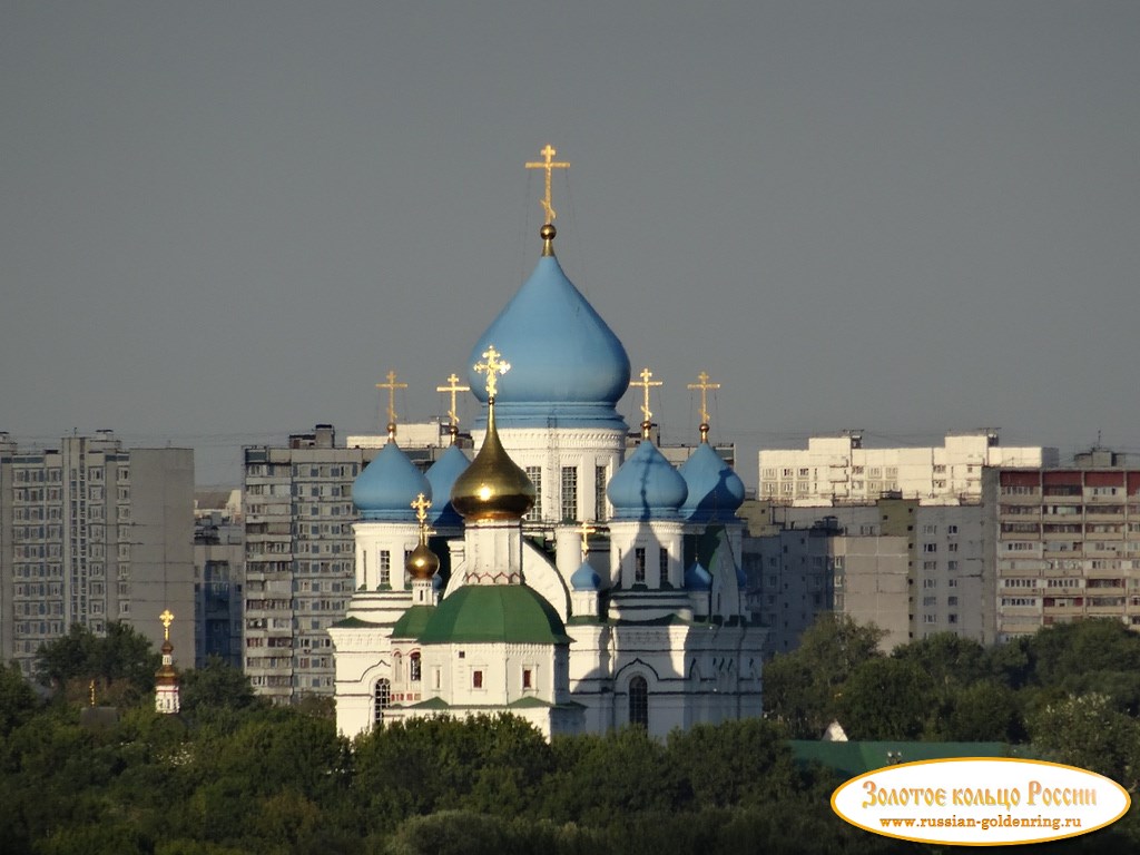 Царская резиденция Коломенское. Вид на Симонов монастырь