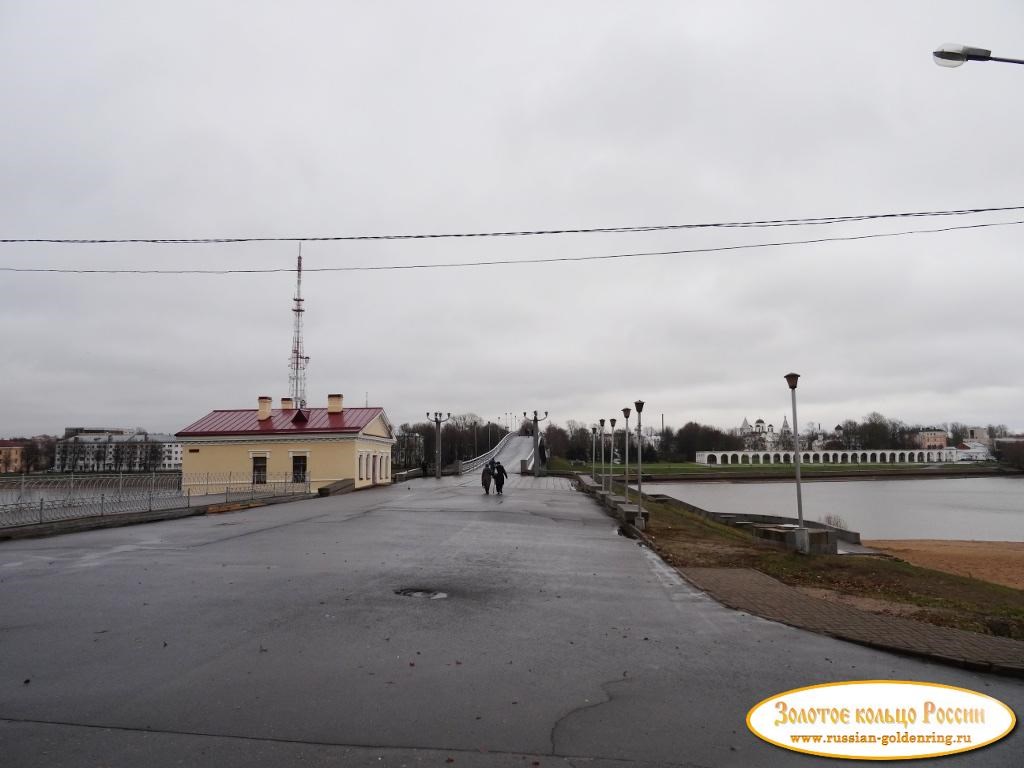 Новгородский Детинец (кремль). Выход к Горбатому мосту