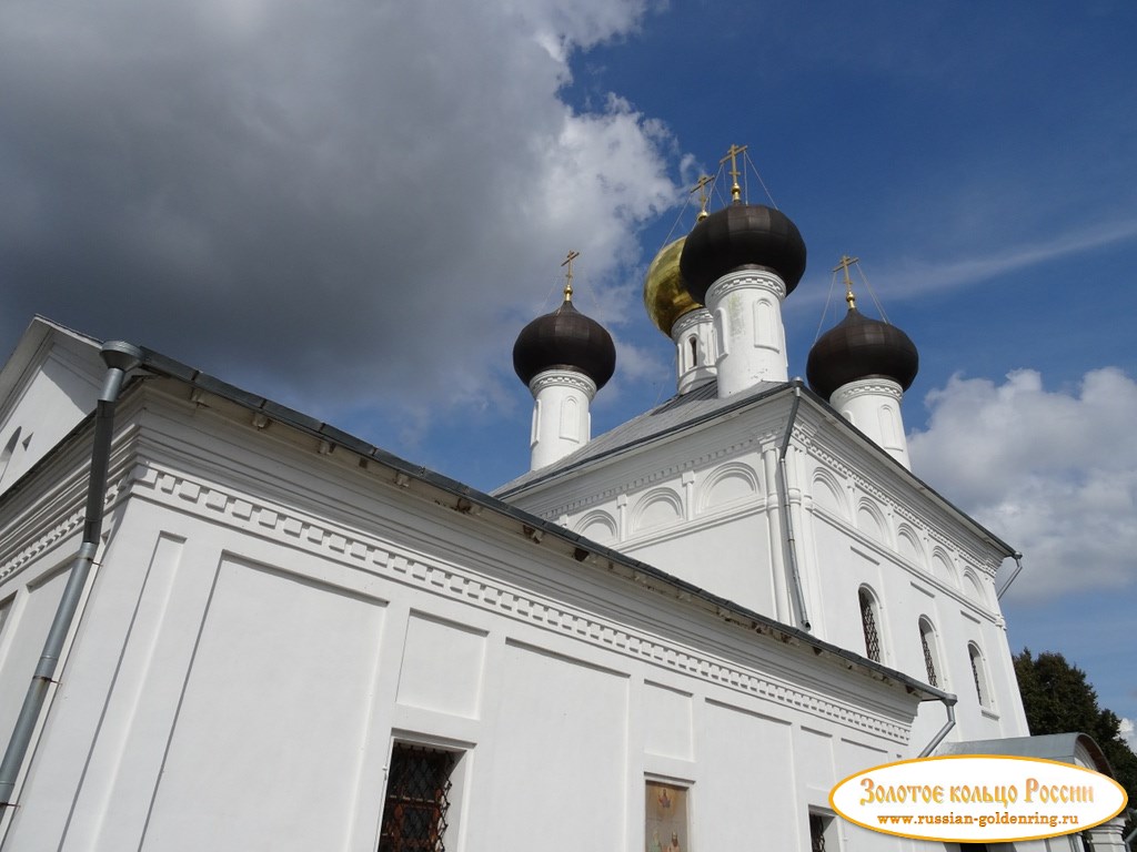 Ансамбль церквей в Завидово. Троицкая церковь