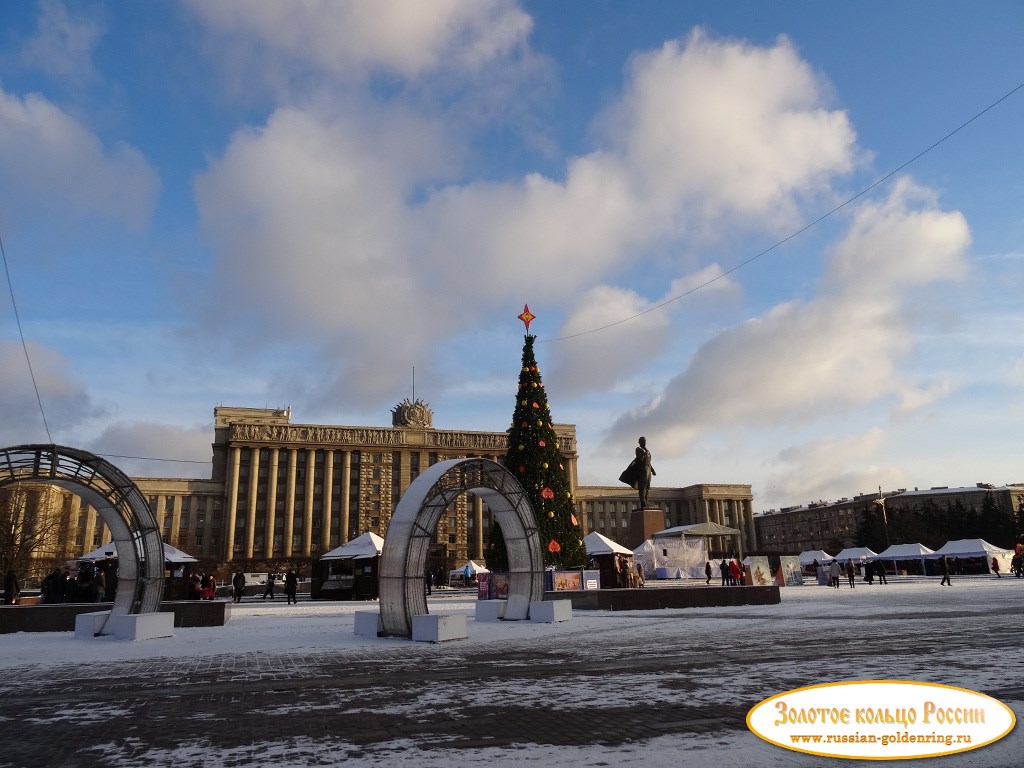 Московская площадь. Ярмарка перед Новым Годом (2014)