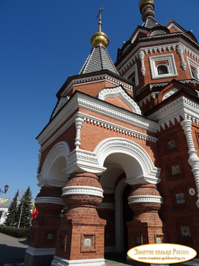 Часовня Александра Невского. Крыльцо