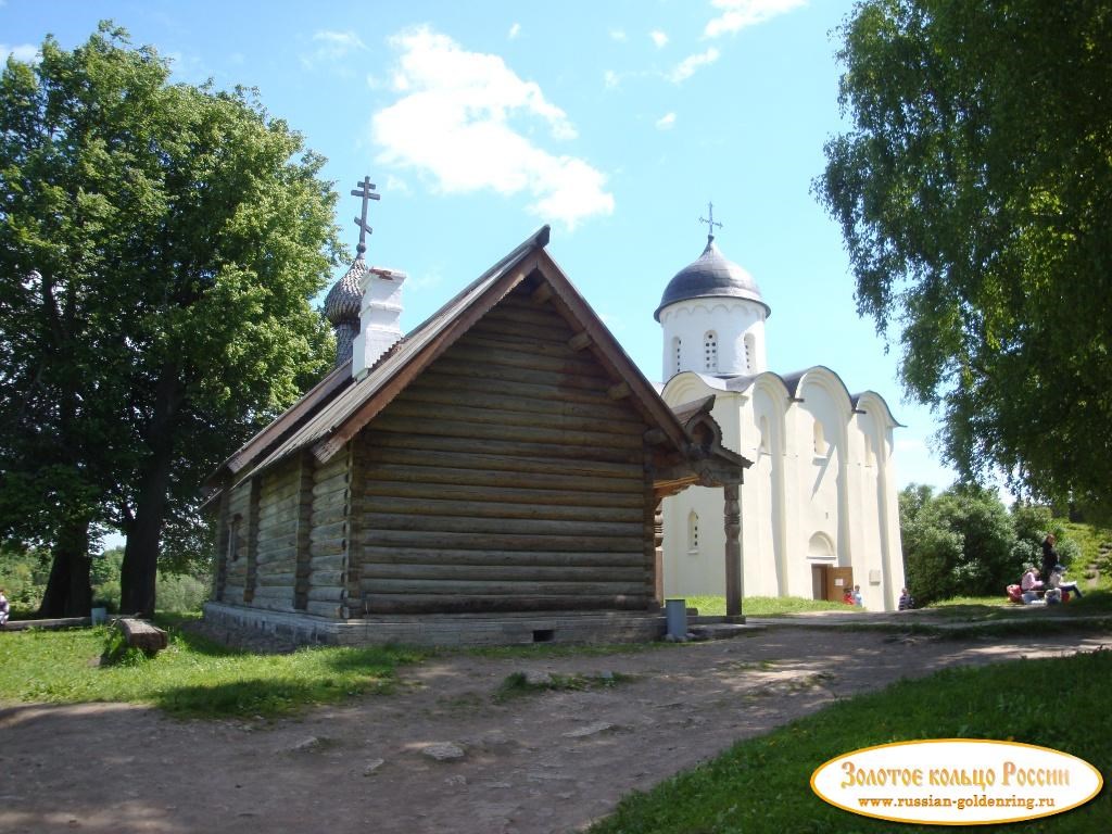 Староладожская крепость. Церковь Дмитрия Солунского