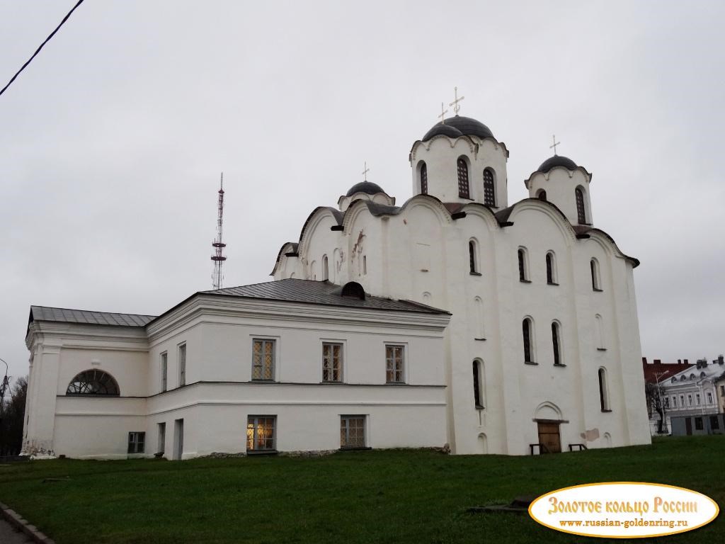 Ярославово Дворище. Никольский собор