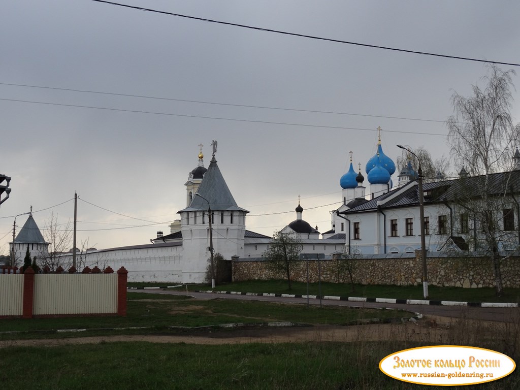 Высоцкий мужской монастырь. Вид со стороны Большого Высоцкого переулка