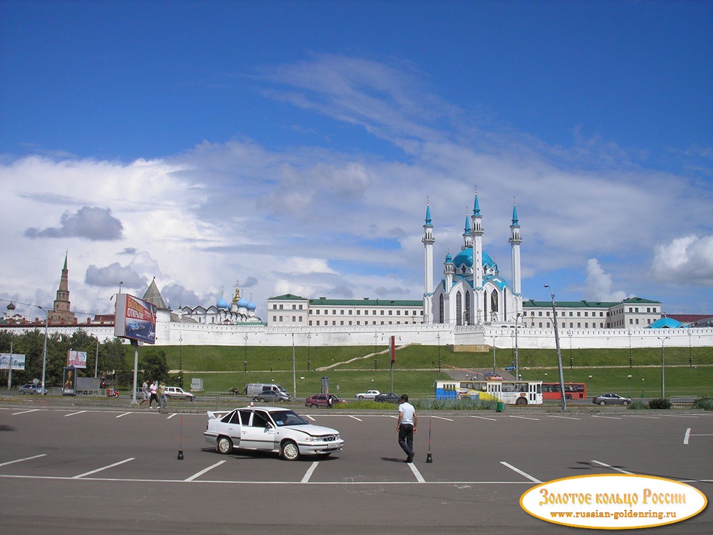 Казанский кремль. Площадь Тысячелетия