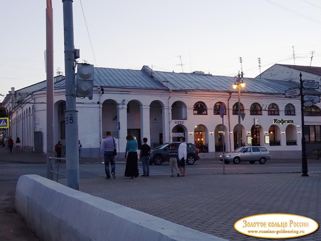 Гостиный двор (торговые ряды). Вид с Большой Московской улицы