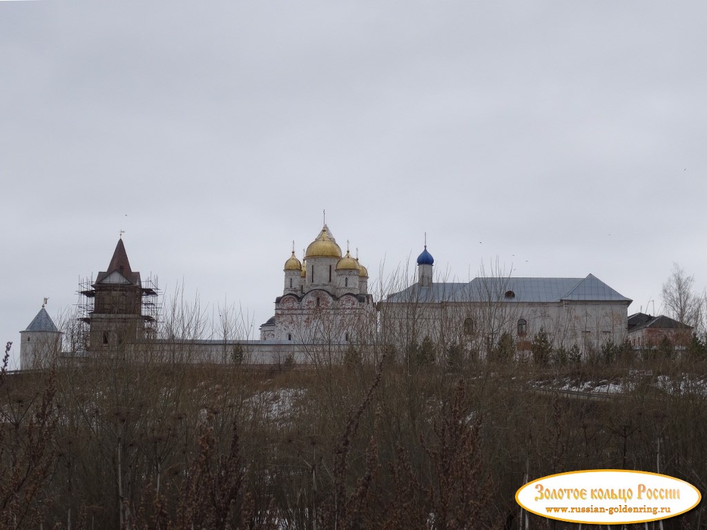 Ферапонтов Лужецкий Можайский монастырь. Вид со стороны Москвы-реки