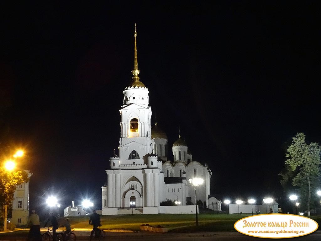 Успенский собор. Вечерняя подсветка