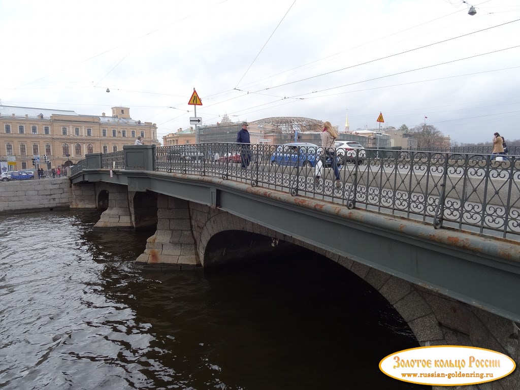 Река Фонтанка. Мост Белинского